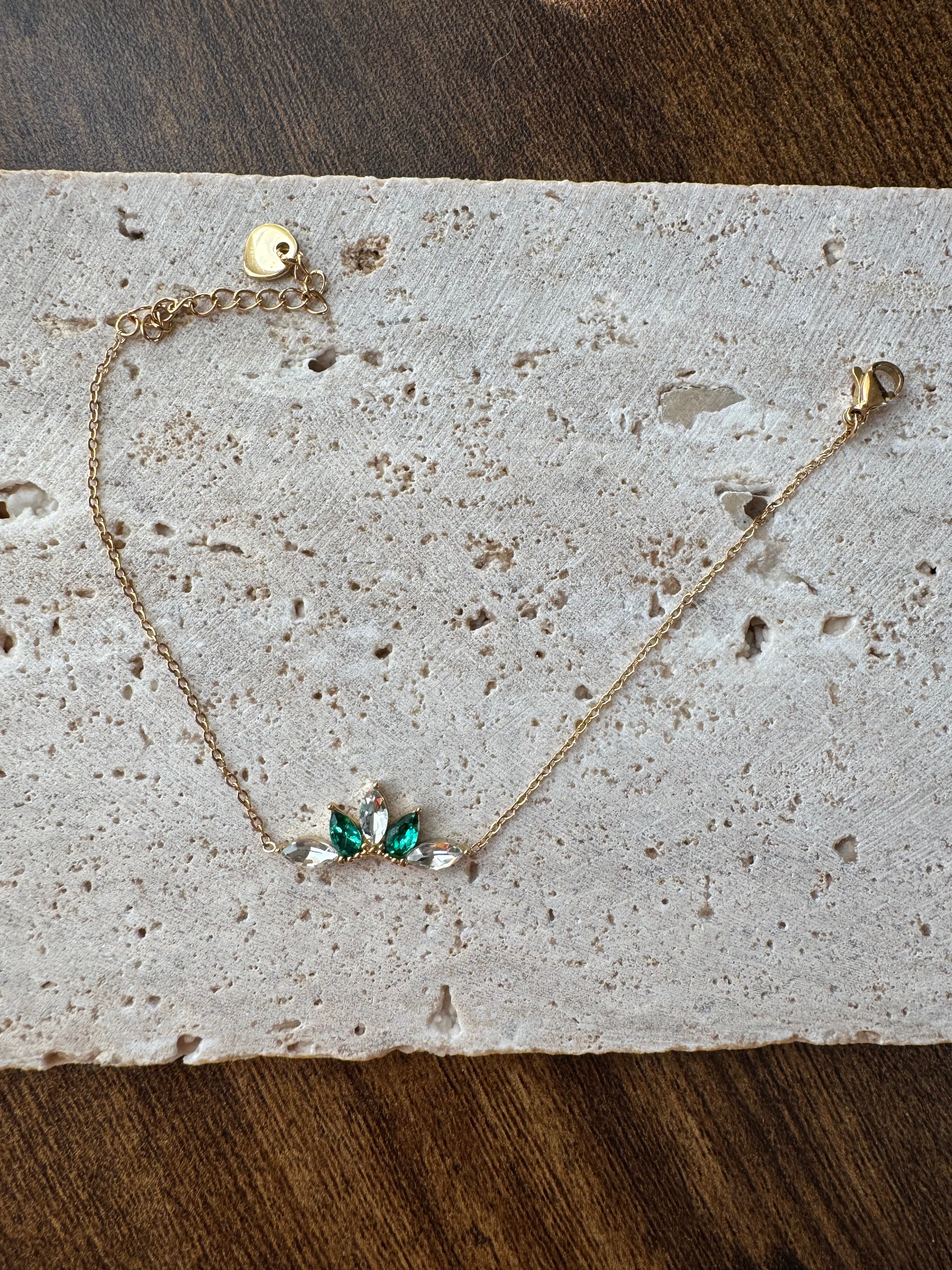 Emerald Leaf Armband