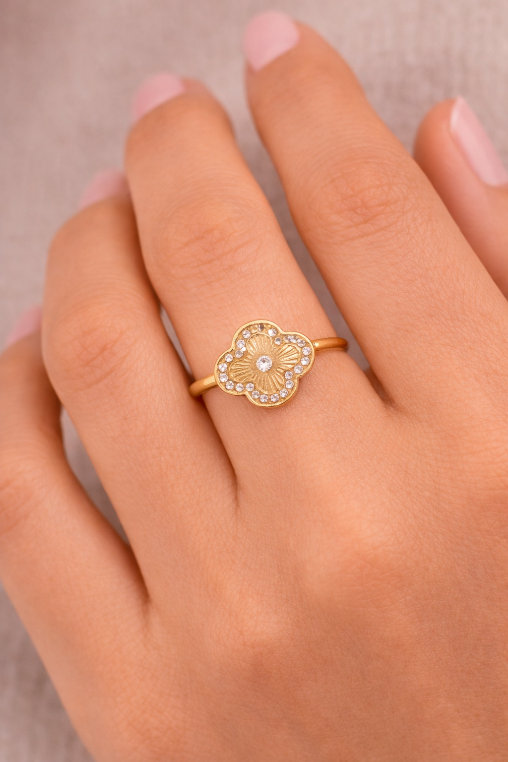 Samira Clover Ring