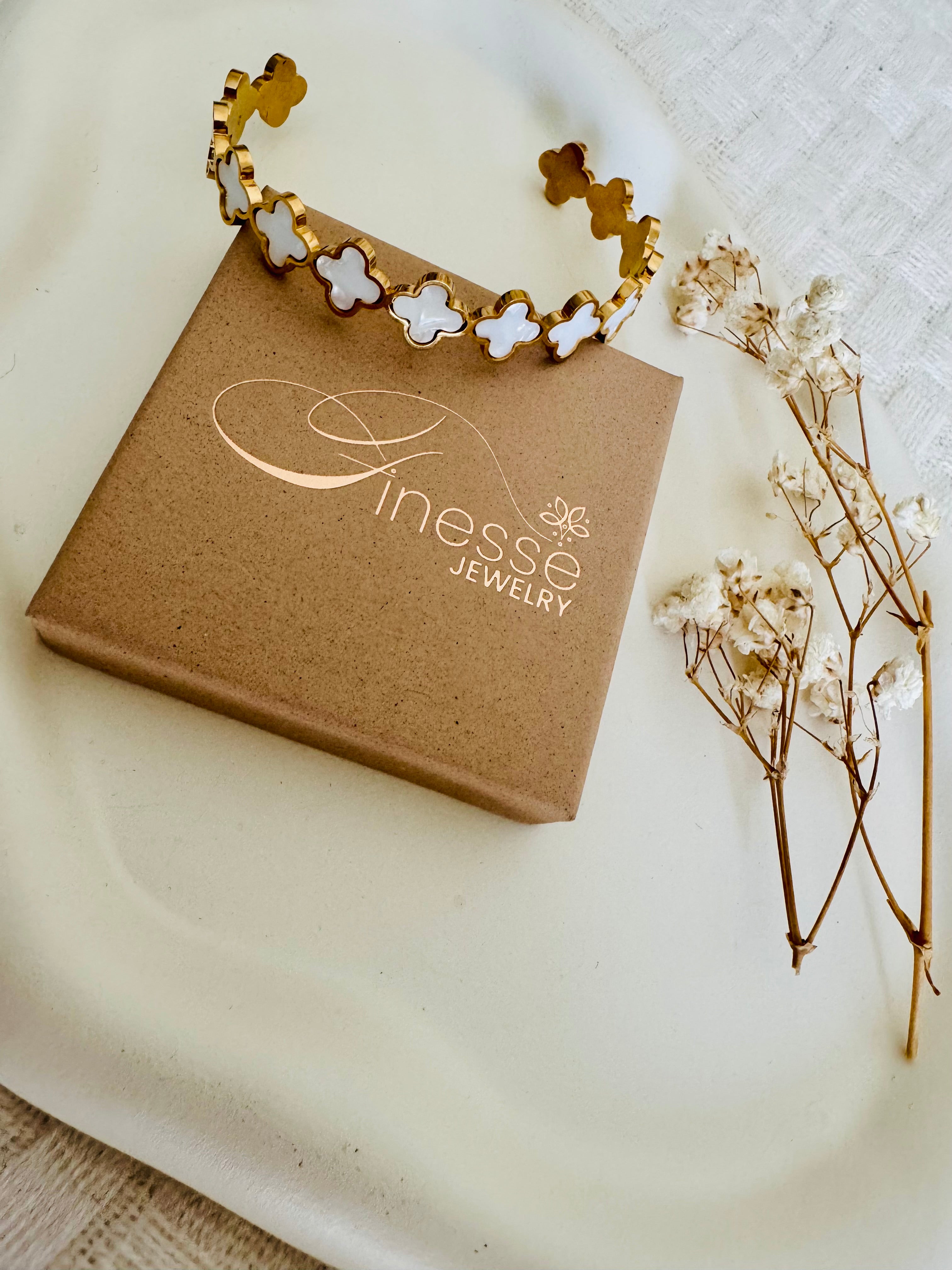 Fleur de Grâce Armreif