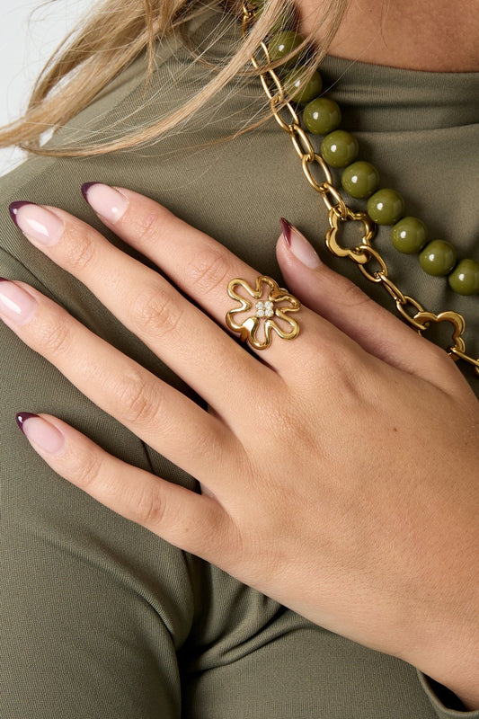 Calira Flower Ring