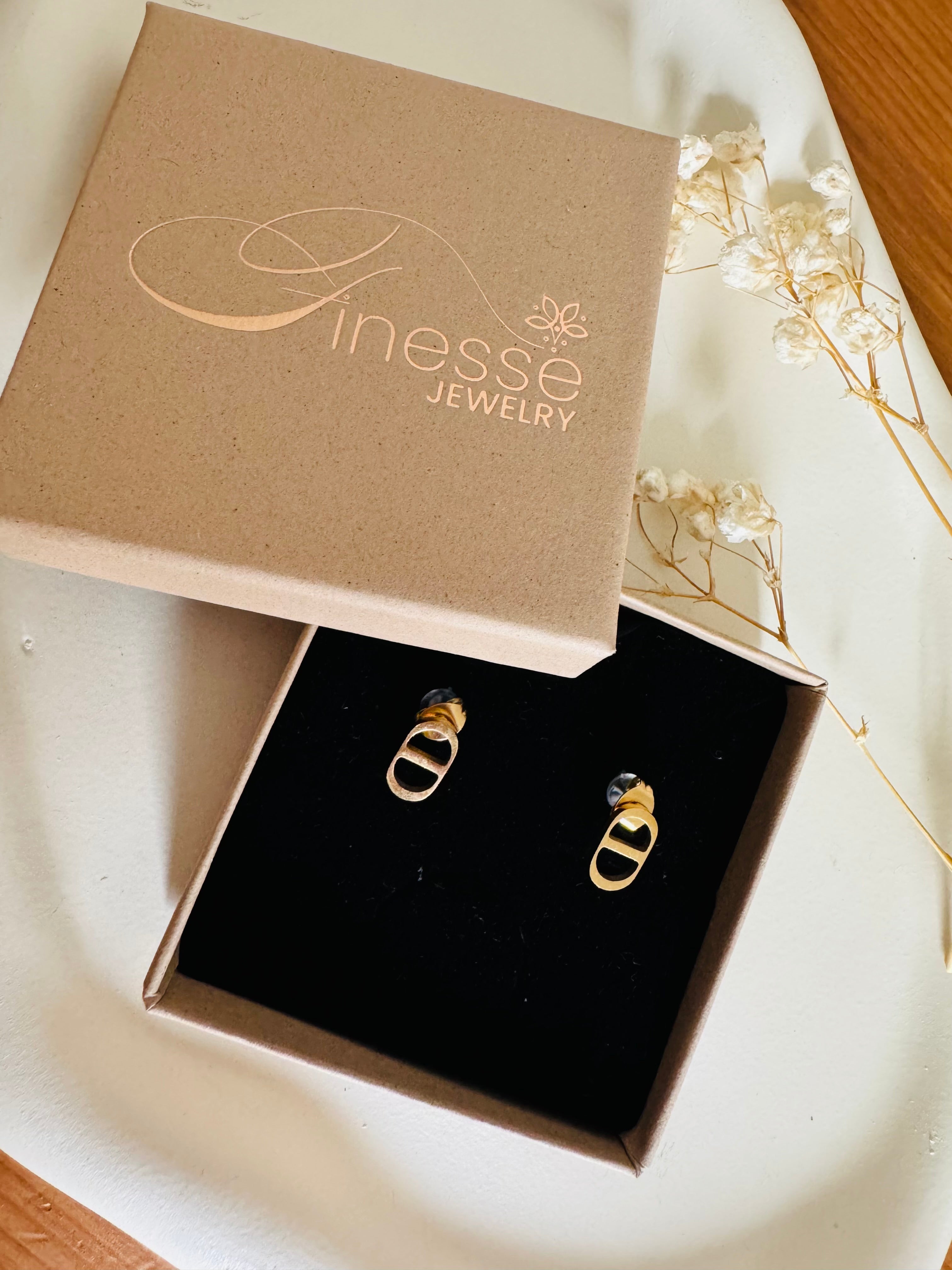 Naya link earrings