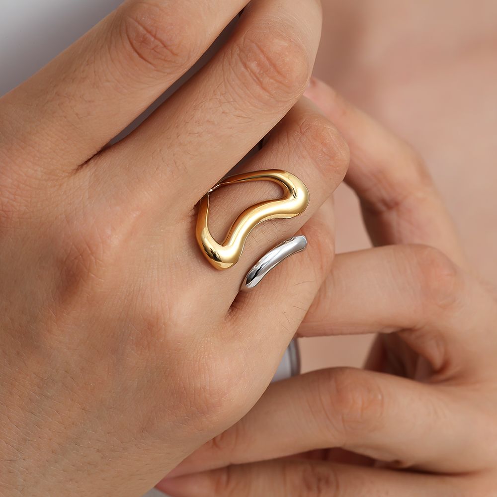 Divine Curve Ring