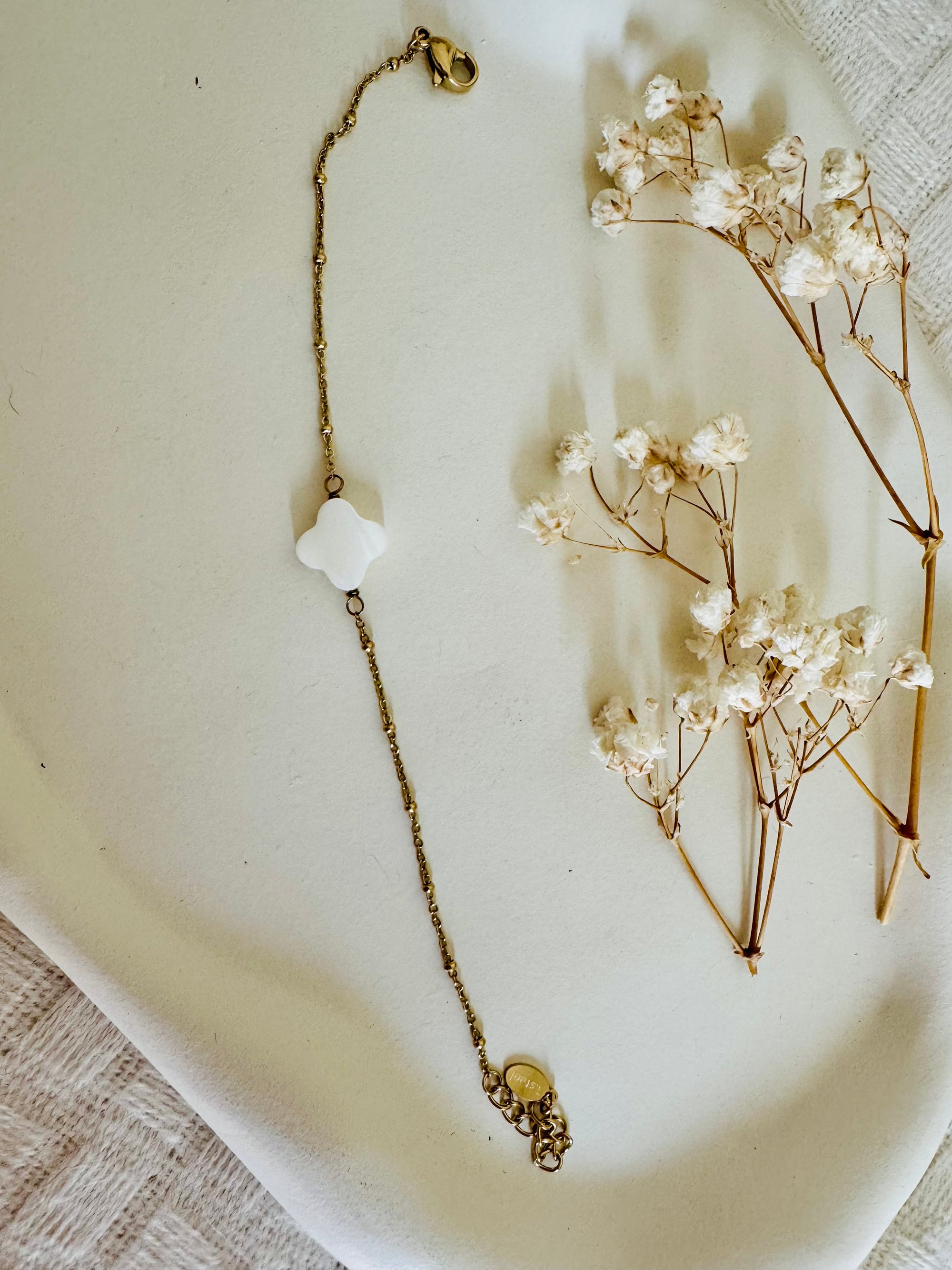 Blanche Clover Bracelet
