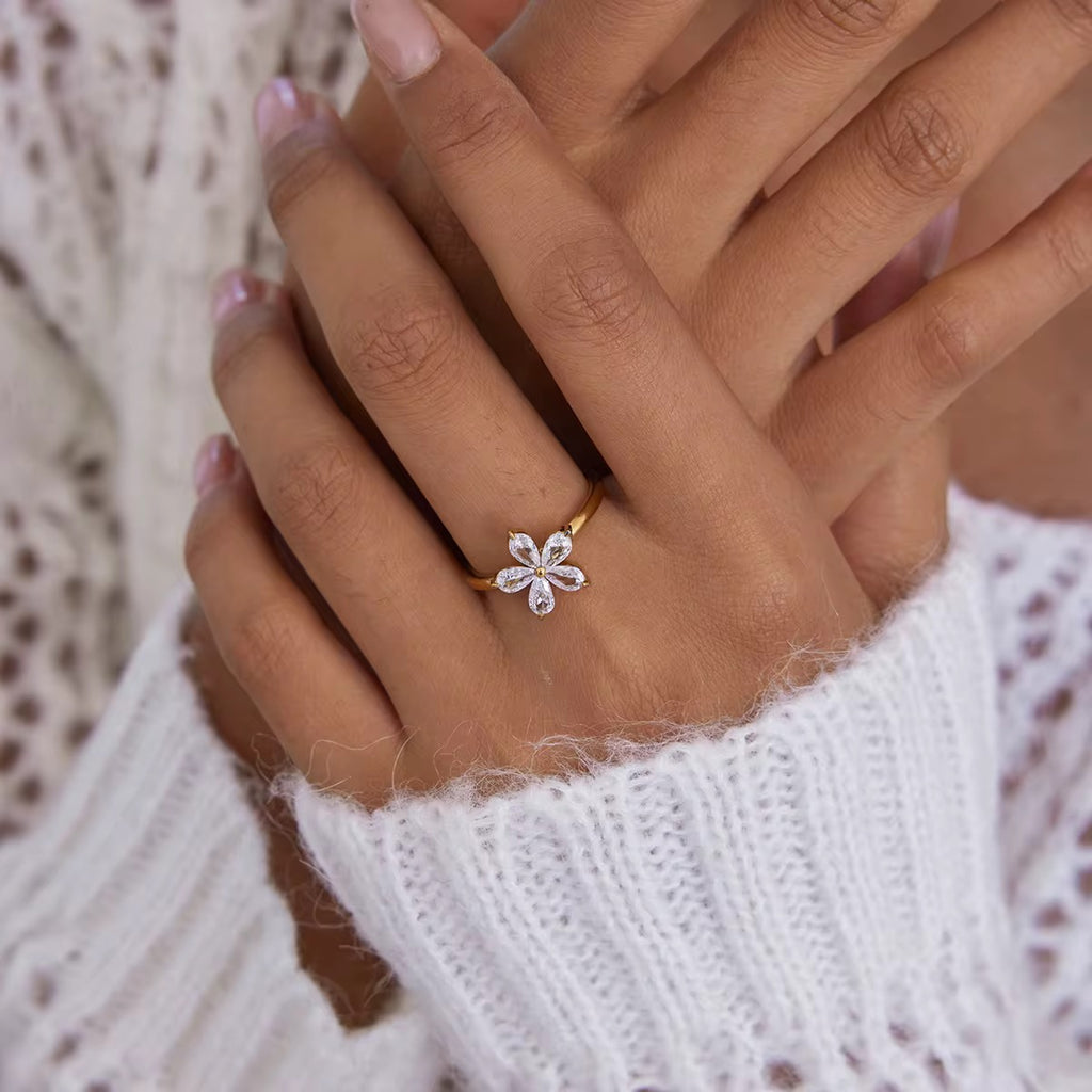 Bloomia Petal Ring