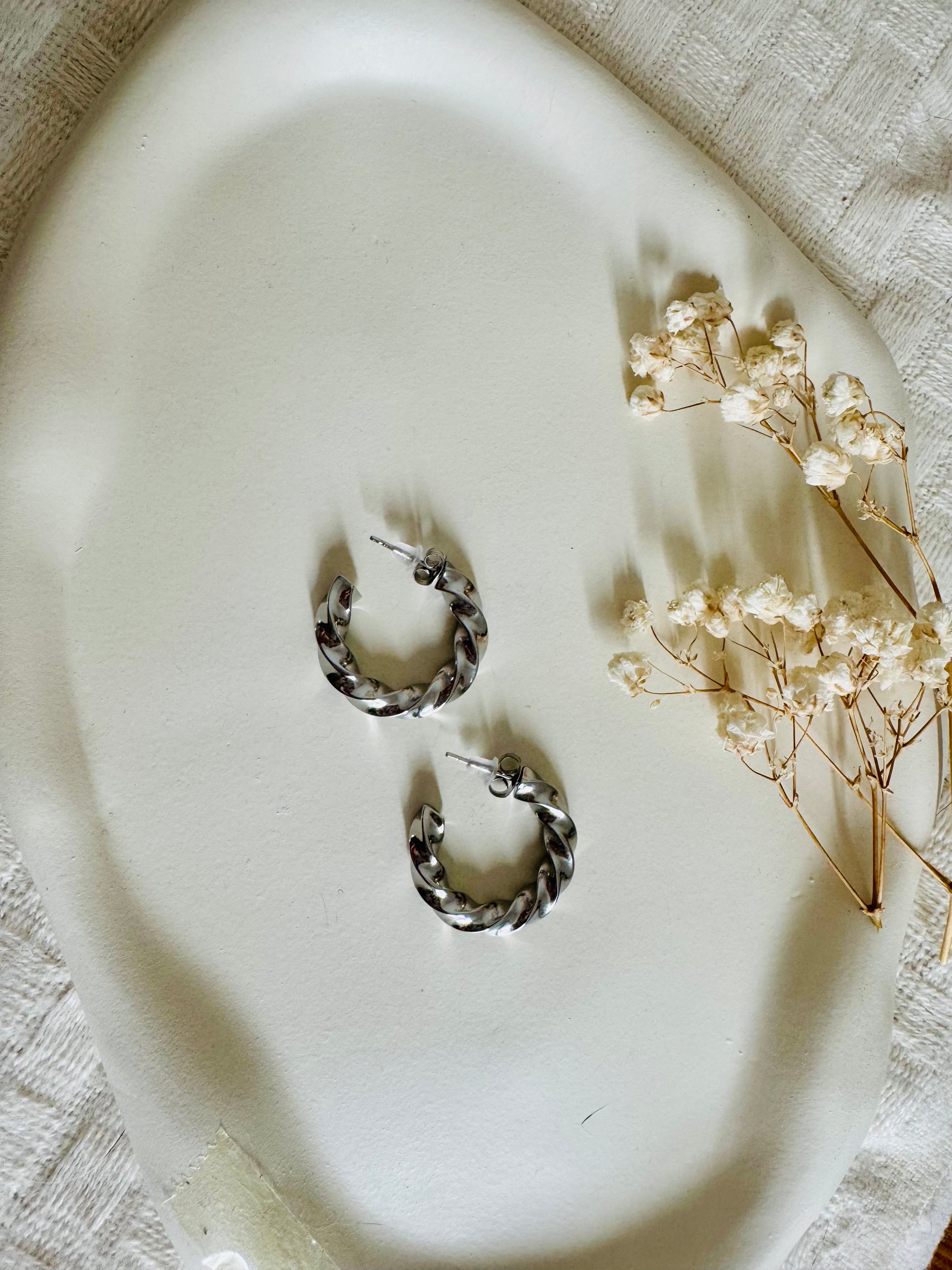 Twist &amp; Shine – Boucles d'oreilles créoles en argent