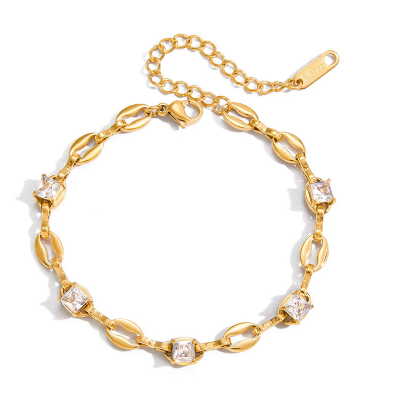 Vergoldetes Damenarmband im eleganten Gliederketten-Design mit Zirkonia-Steinen von Finesse Feminine Jewelry