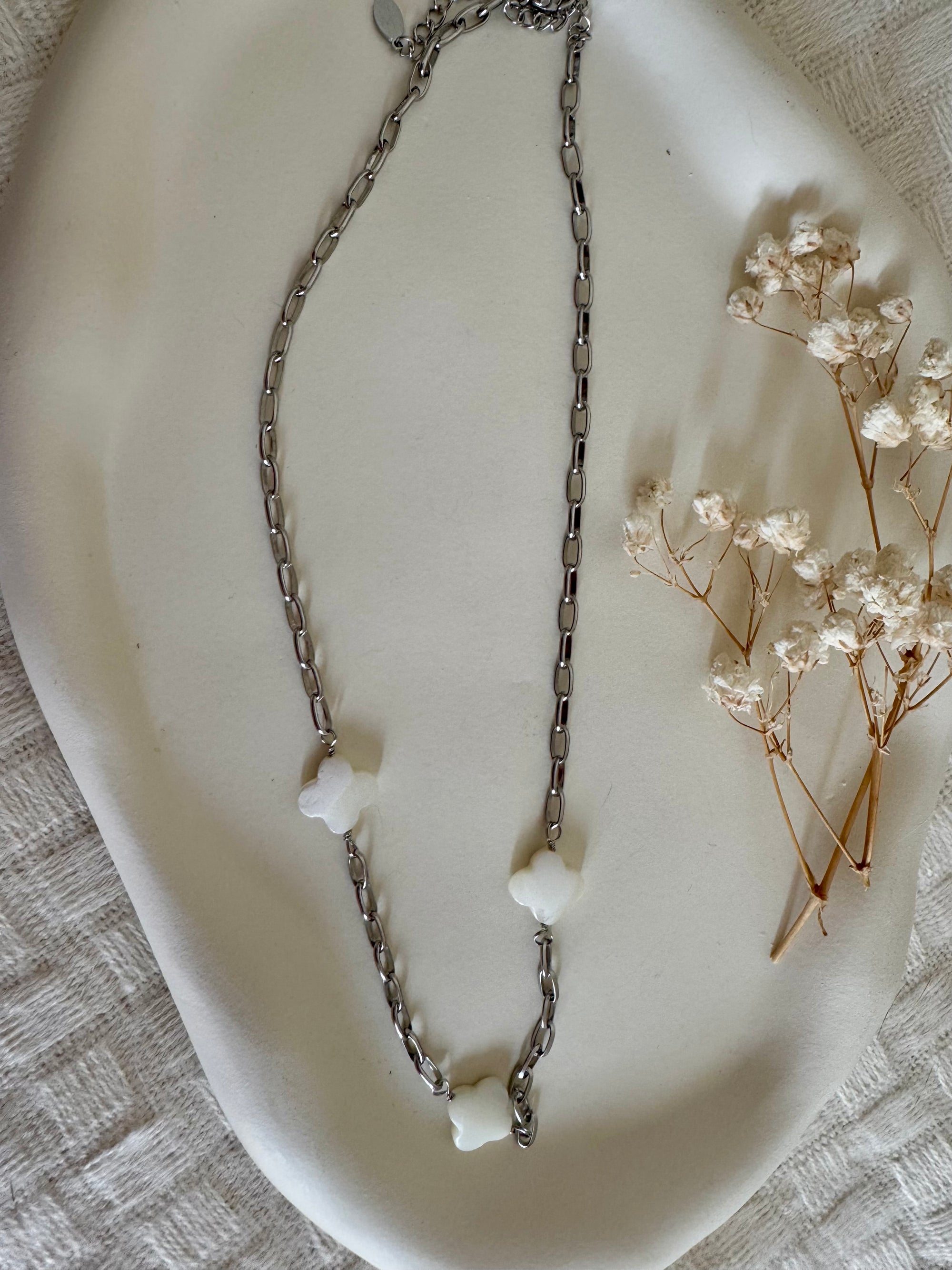 Arden Clover Chain