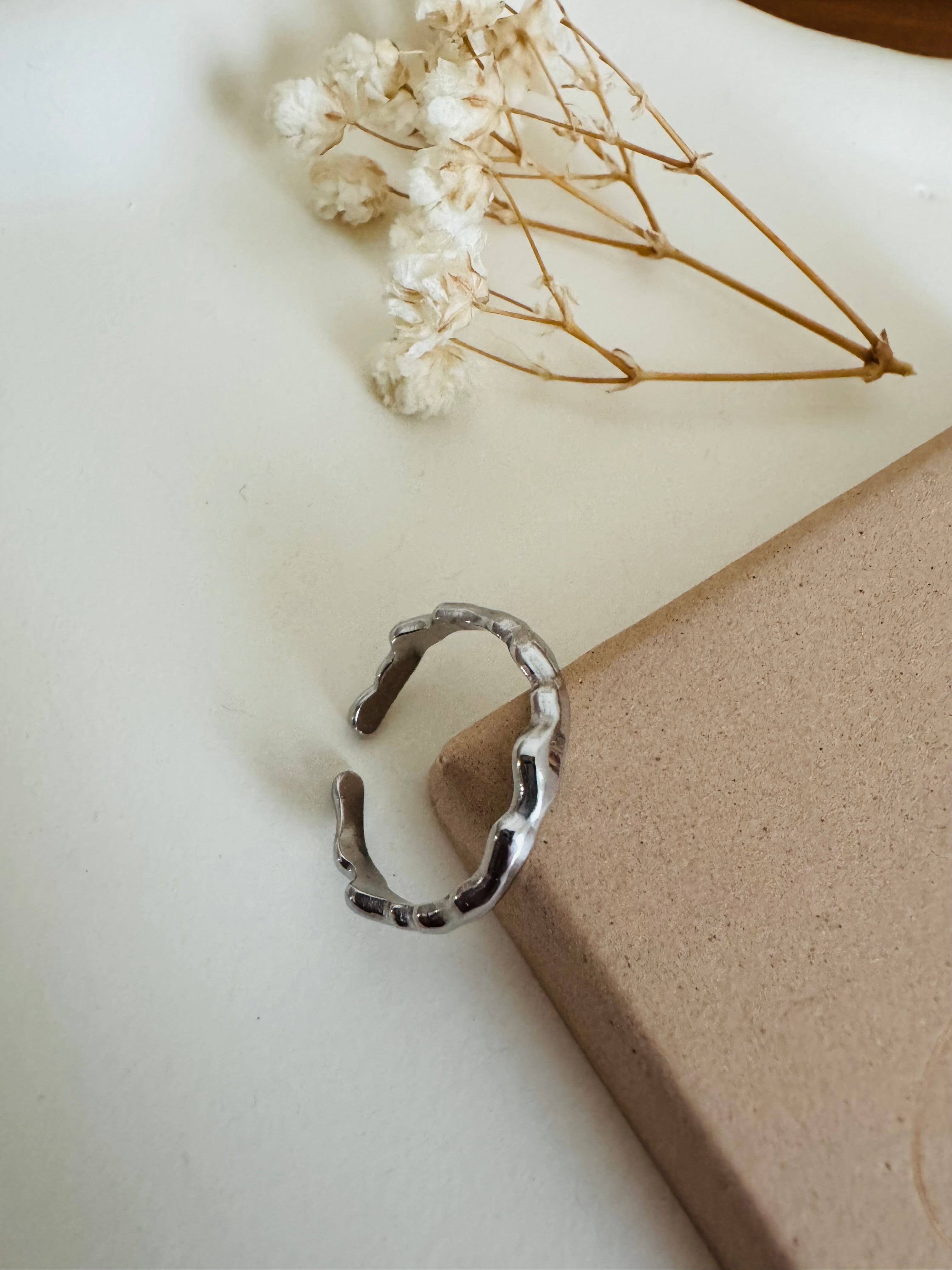Wave Form Ring