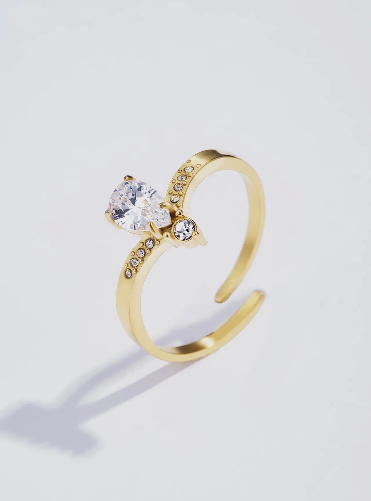 Aveline Glow Ring