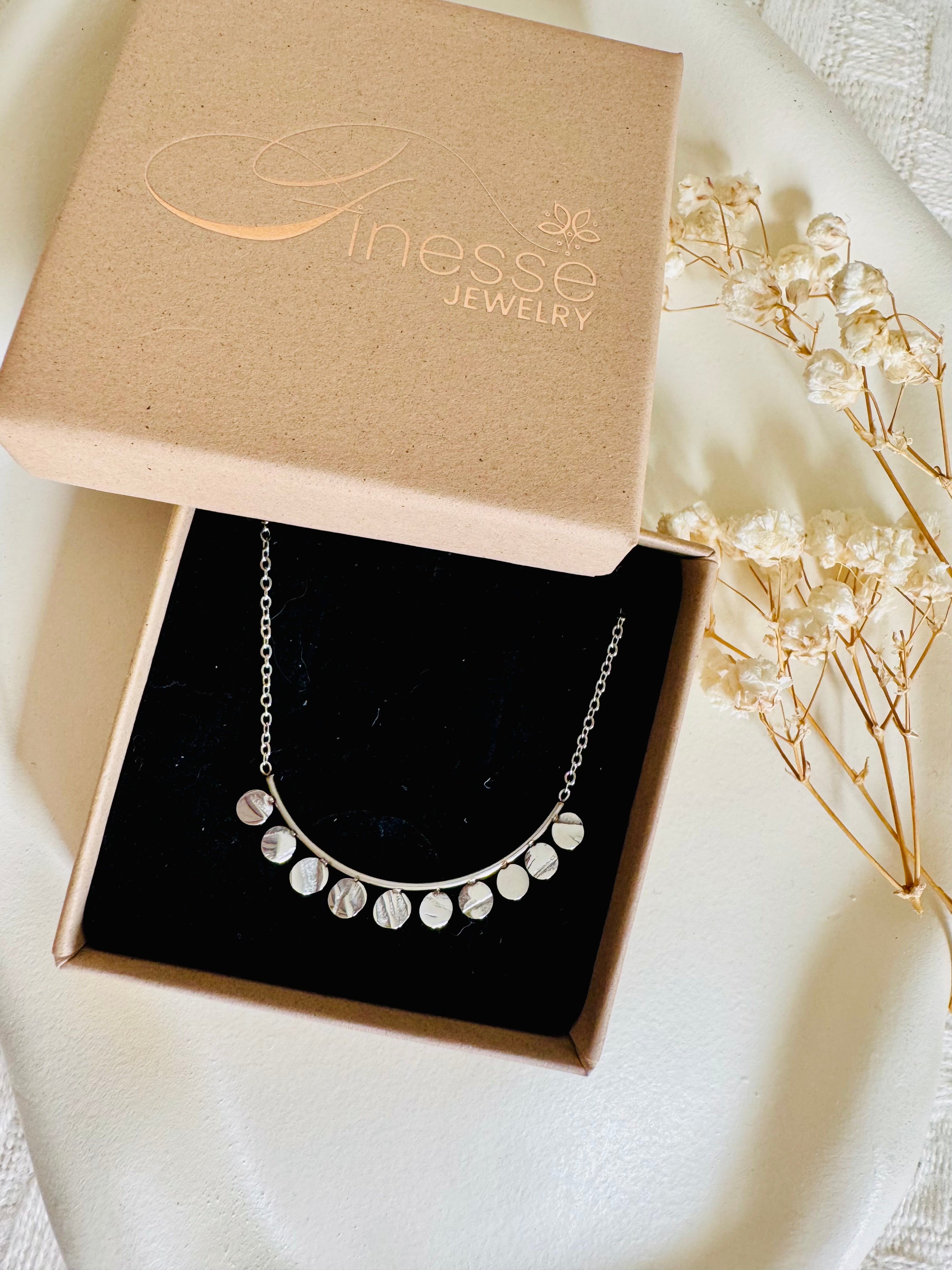 Urban Glow – Minimalist stainless steel necklace