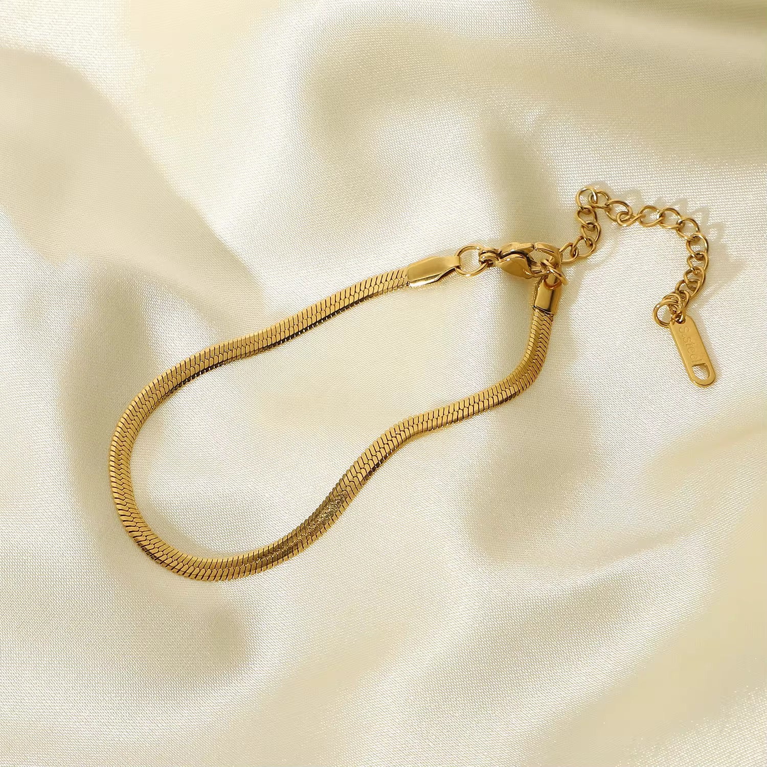 Serena Sleek Armband