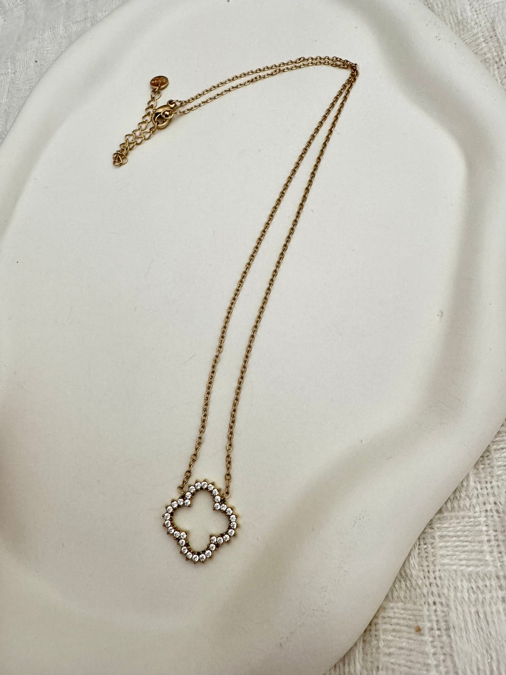 Collier Clara