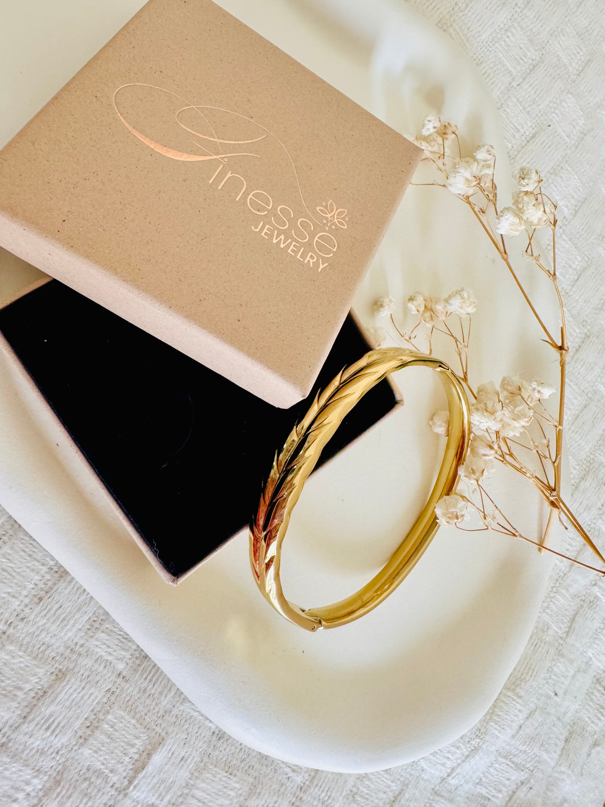Aelia Leaf Bangle