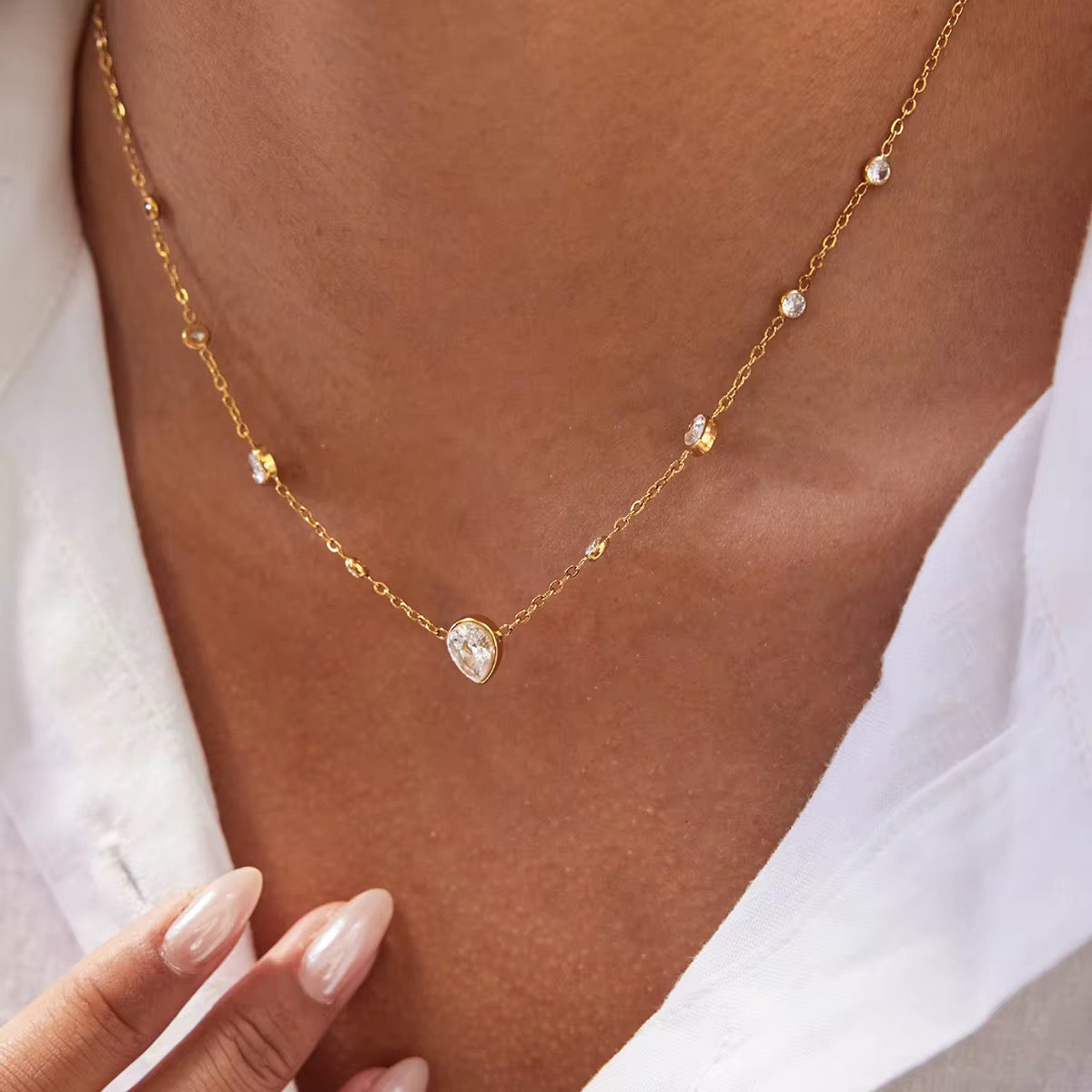 Feine Kette in Gold mit Zirkonia