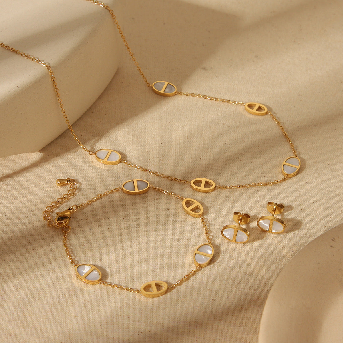 Aurora Oval Bracelet