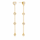 Goldene Ohrringe am Ohr getragen – Damen Schmuck