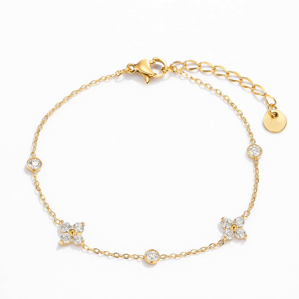 Feines Armband in Gold mit filigraner Kette
