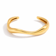 Eleganter Armreif in Gold schlicht und modern